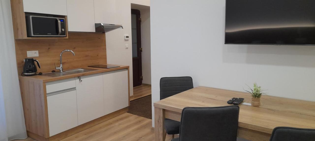 Apartmany Lumi Velky Slavkov Luaran gambar