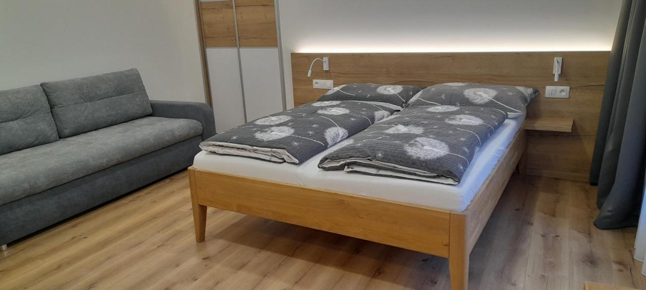 Apartmany Lumi Velky Slavkov Luaran gambar